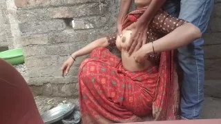 Bhabhi with big boobs giving blowjob outdoor